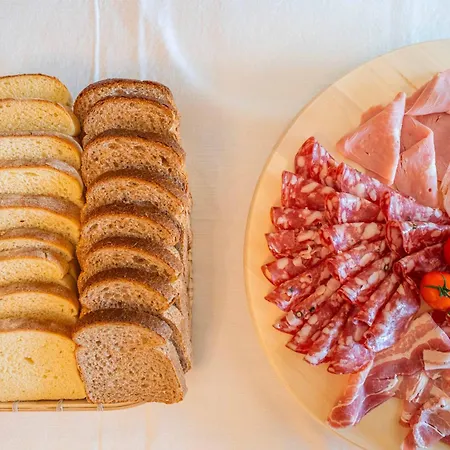 ホテル Tiffany's ロッカラーゾ