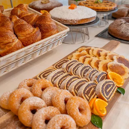 Tiffany's ホテル 3*