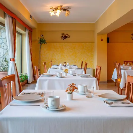 Tiffany's 3* ロッカラーゾ