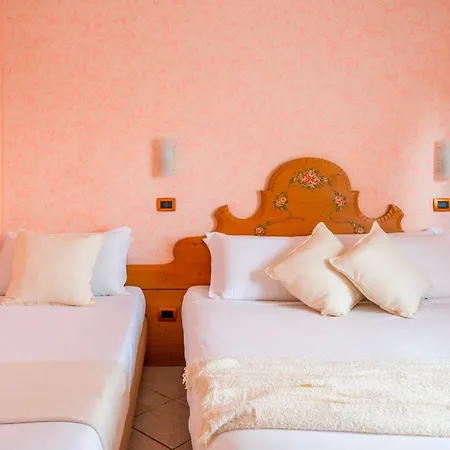 ホテル Tiffany's ロッカラーゾ