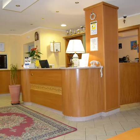 Tiffany's Hotel 3*