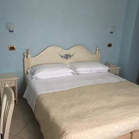 ホテル Tiffany's ロッカラーゾ